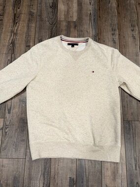 Tommy Hilfiger Men's Light Cream Crewneck Sweatshirt